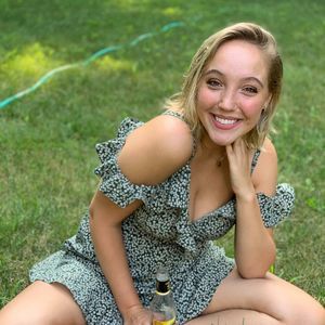 Meet your Posher, Isabel